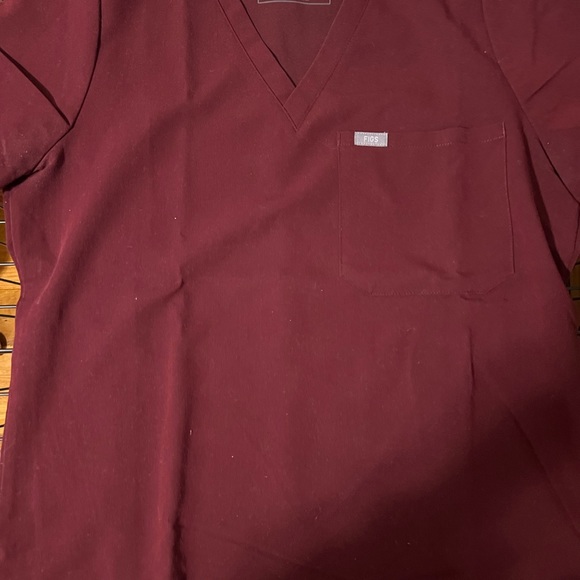 Figs Caterina One Pocket Scrub Top - Picture 2 of 2